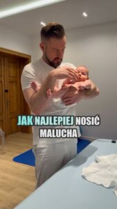 Zobaczcie jak najlepiej nosić 5 tygodniowego maluszka - budujemy idealną pozycję